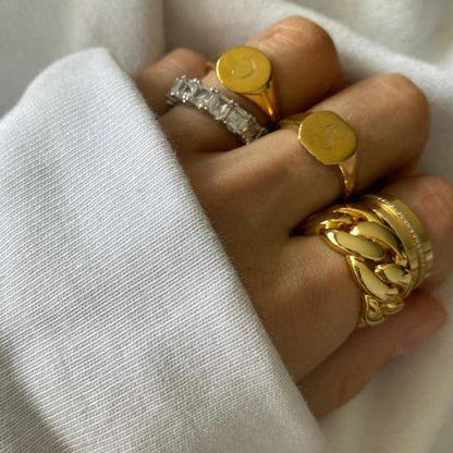 Dames Gouden Ring met Brede Schakel en Grove Textuur - StudioMarella