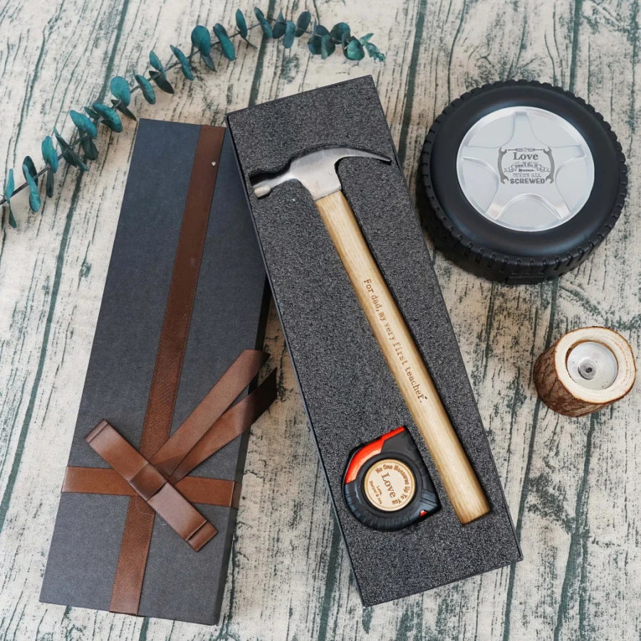 Gegraveerde Meetlint en Hamer Set – Gepersonaliseerde Gereedschapsset voor Vaderdag, Houtbewerking & Klussen