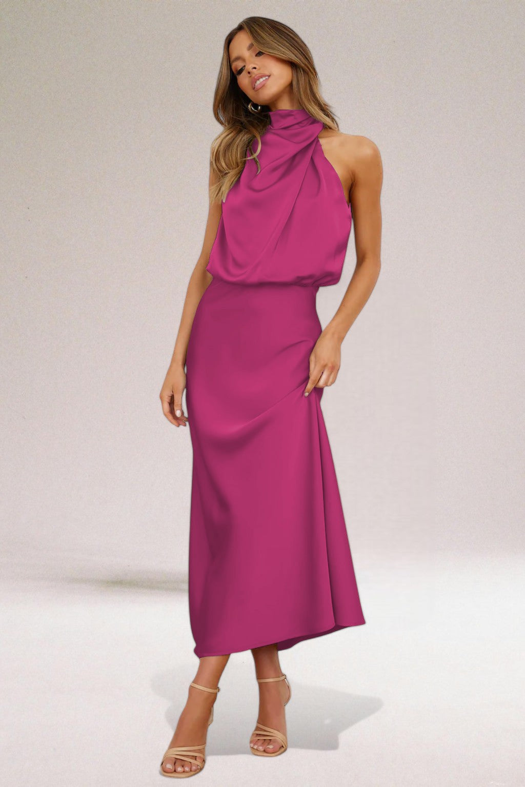 Satijnen Halter Jurk voor Dames Glamour en Elegance