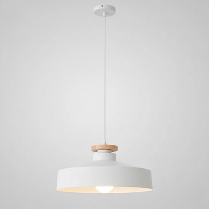 Hanglamp met Houten Kap en Aluminium Accent – Scandinavisch Design voor Eetkamer en Woonkamer