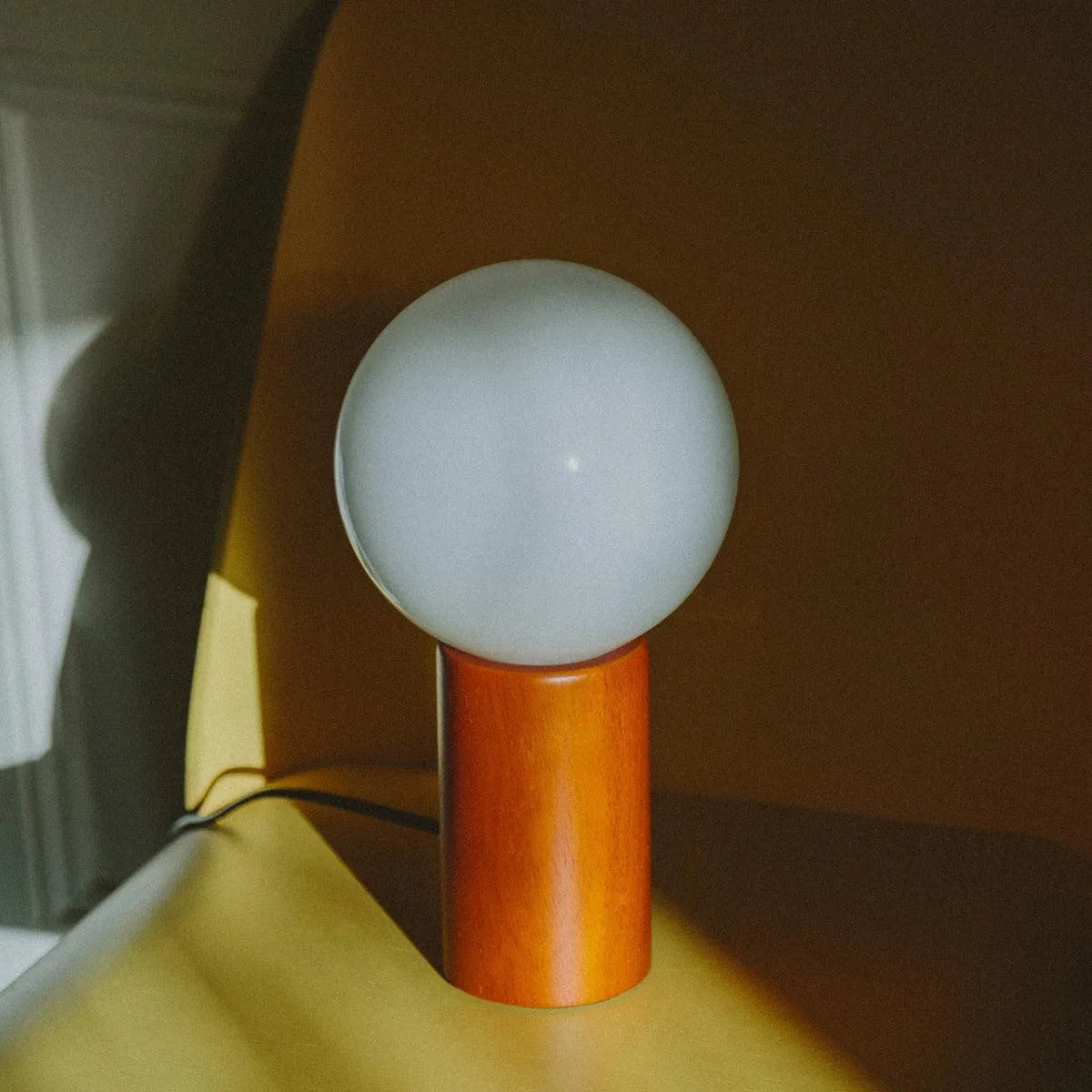Tafellamp Hout Glas Vintage Mid-Century 28cm Ronde Bol Nachtkastlamp Slaapkamer