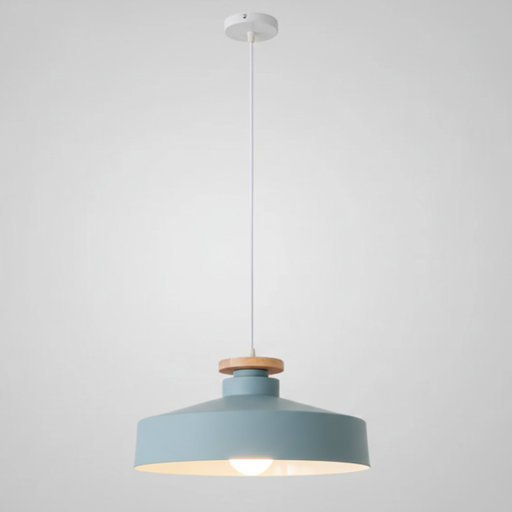 Hanglamp met Houten Kap en Aluminium Accent – Scandinavisch Design voor Eetkamer en Woonkamer