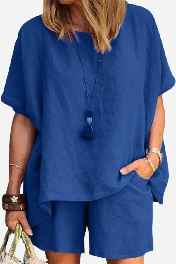 Vrouwelijke Zomerset: Blouse en Korte Broek