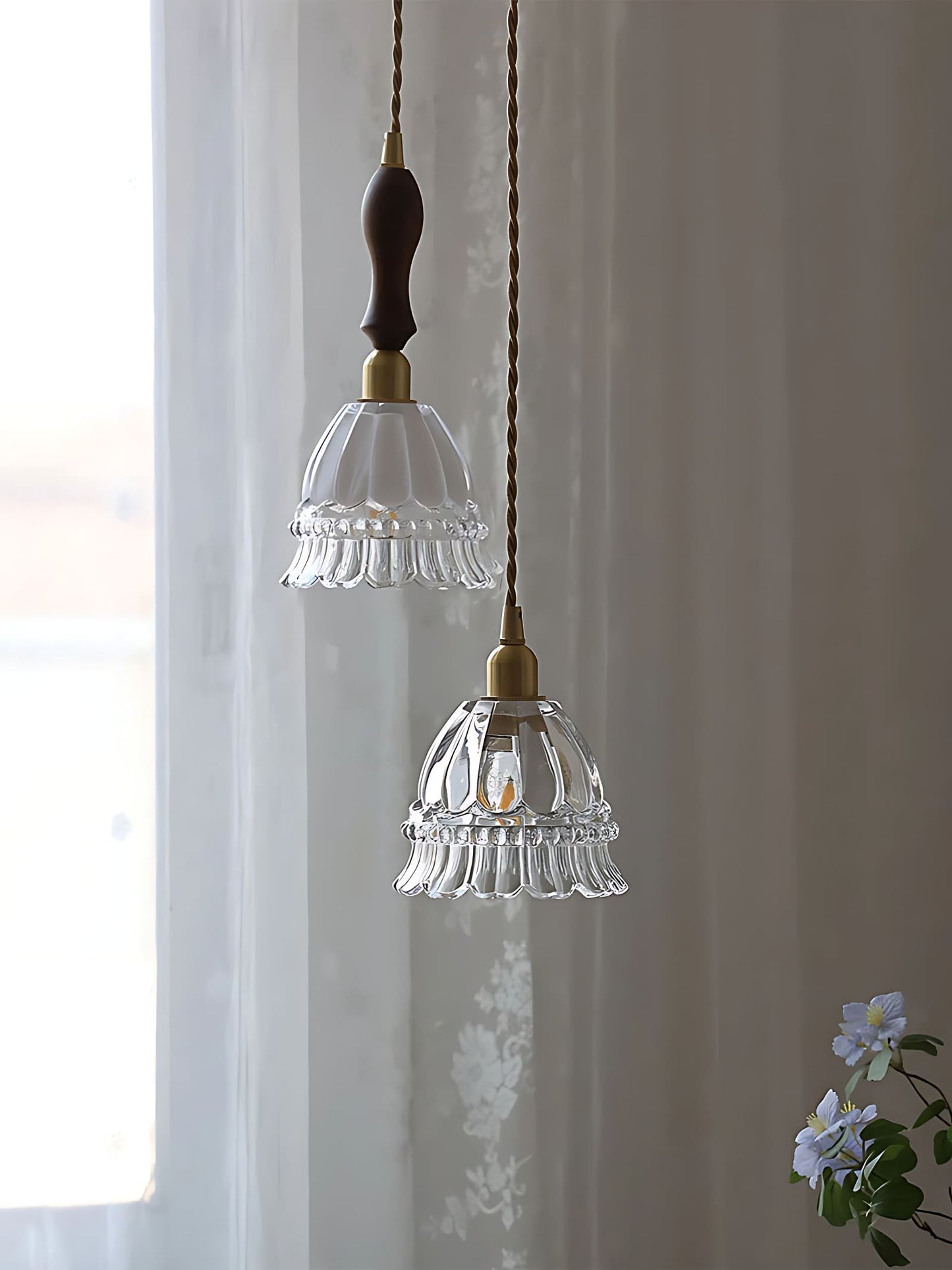 Franse Landelijke Hanglamp Glazen Kap Kwallen Design Transparant of Amber met Walnoot Greep Sfeerverlichting Eetkamer Elegante Plafondlamp