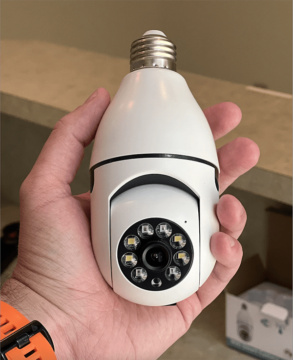 Slimme Beveiligingscamera Lamp met Zoom en Bewegingsdetectie | 4x Digitale Zoom | Nachtvisie | E27 Fitting | WiFi en App | Home Security