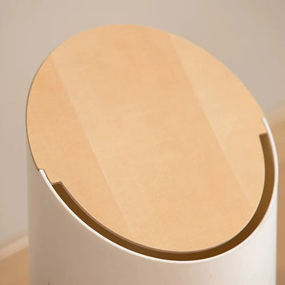 Japandi Afvalbak met Zwenkdeksel – Walnootkleurige Houten Afwerking en Minimalistische Vormgeving – 9L Zwenkafvalbak voor Badkamer en Kantoor