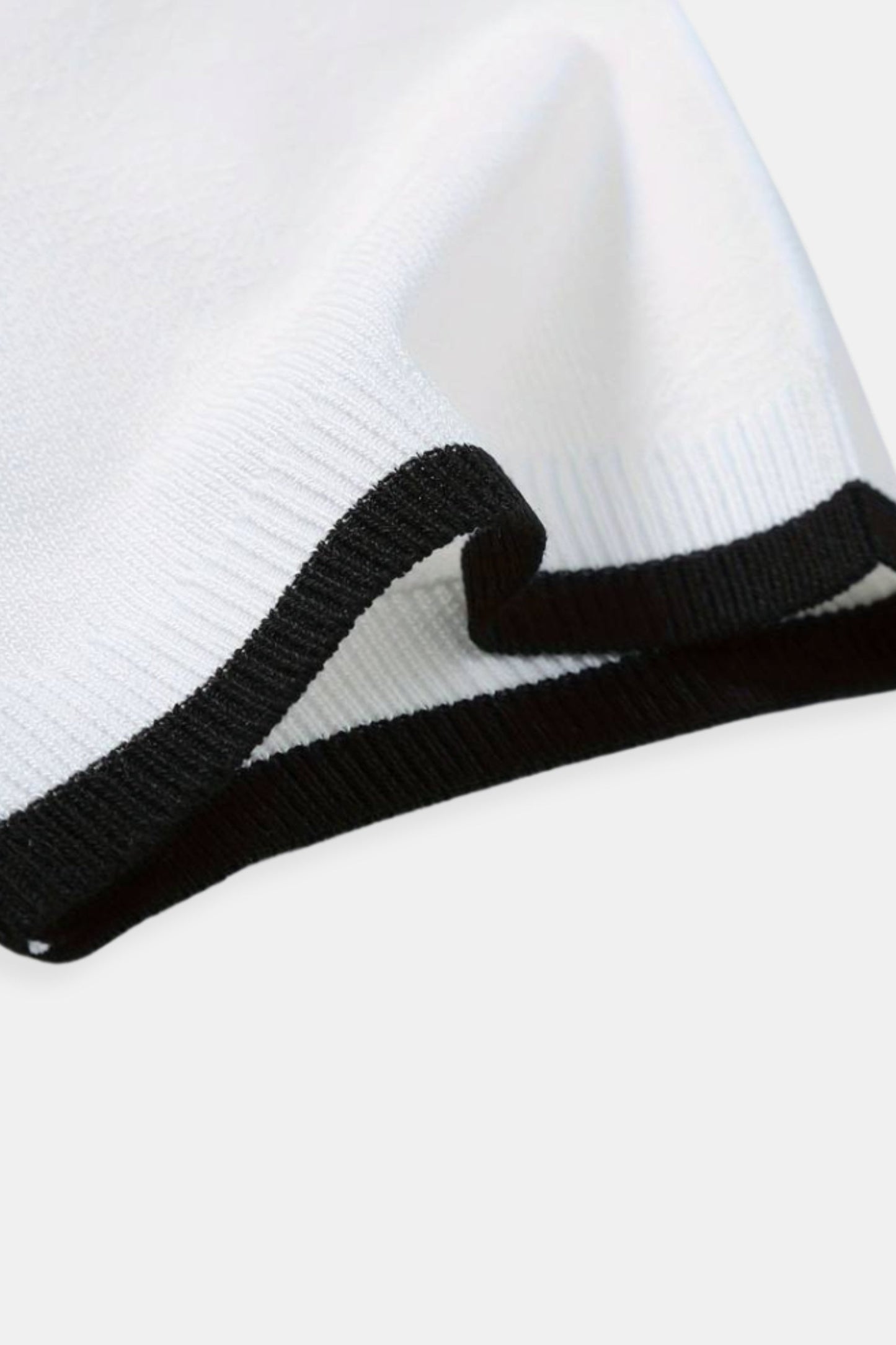 Herenshirt Poloshirt met Rits en Contrasterende Kraag wordt: 
Herenshirt Poloshirt Met Rits En Contrasterende Kraag Modern Design