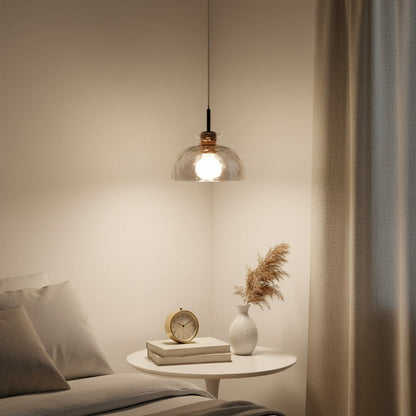 Glazen Hanglamp met Geslepen Koepel en Houten Accenten – Rustieke Eethoekverlichting