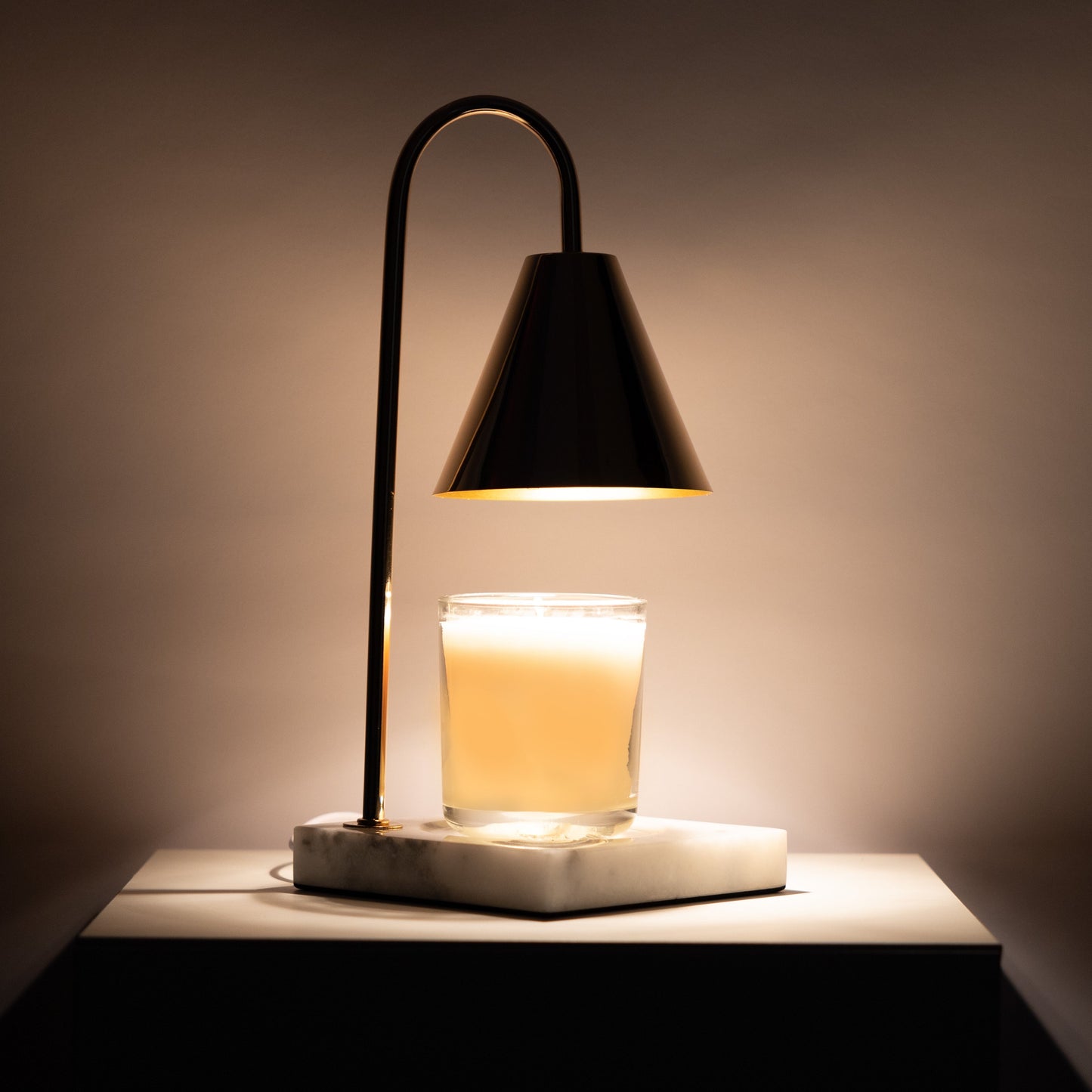 Luxe Kaarsverwarmer Lamp Met Tijdloze Marmeren Afwerking En Vlamloze Warmte