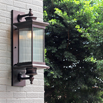 Buitenwandlamp met Geribbeld Glas en Zwart Metalen Behuizing – Klassieke Buitenverlichting voor Tuin, Entree en Terras