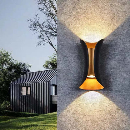 Wandlamp Buiten Metaal Zwart Wit LED Modern Design Tuin Terras Ingang Gevel Sfeervol