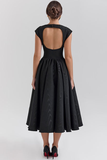 Elegante Jurk met Tijdloos Design en Luxe Stof