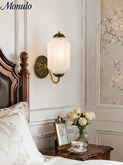 Melkglazen Wandlamp Eloise voor Hal en Slaapkamer | Vintage Wandverlichting met Melkwit Glas