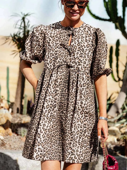 Dames Jurk Luipaardprint Kort Model met Puffmouwen - StudioMarella