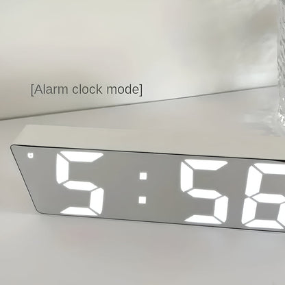 Digitale LED Spiegelwekker met Datum en Temperatuur — Minimalistisch Design voor Slaapkamer en Bureau