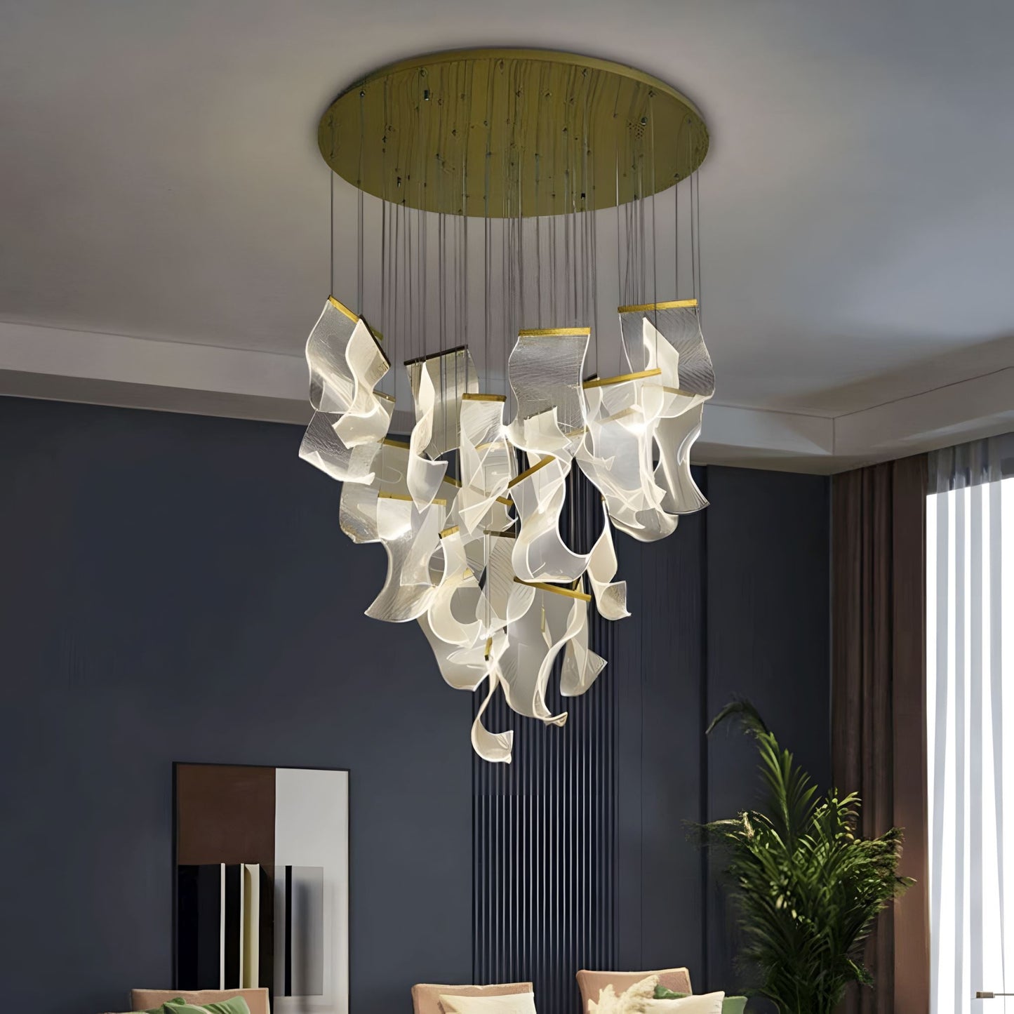 Moderne Design Kroonluchter Met Gelaagde Acryl Bladen En Verstelbare Hoogte