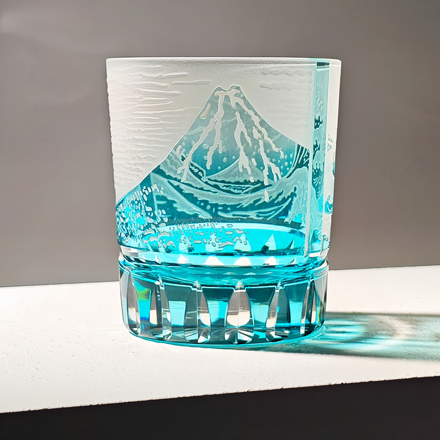 Handgeslepen Japans Whiskyglas met Fuji Golfmotief – Kristal Geschenkset met Houten Doos