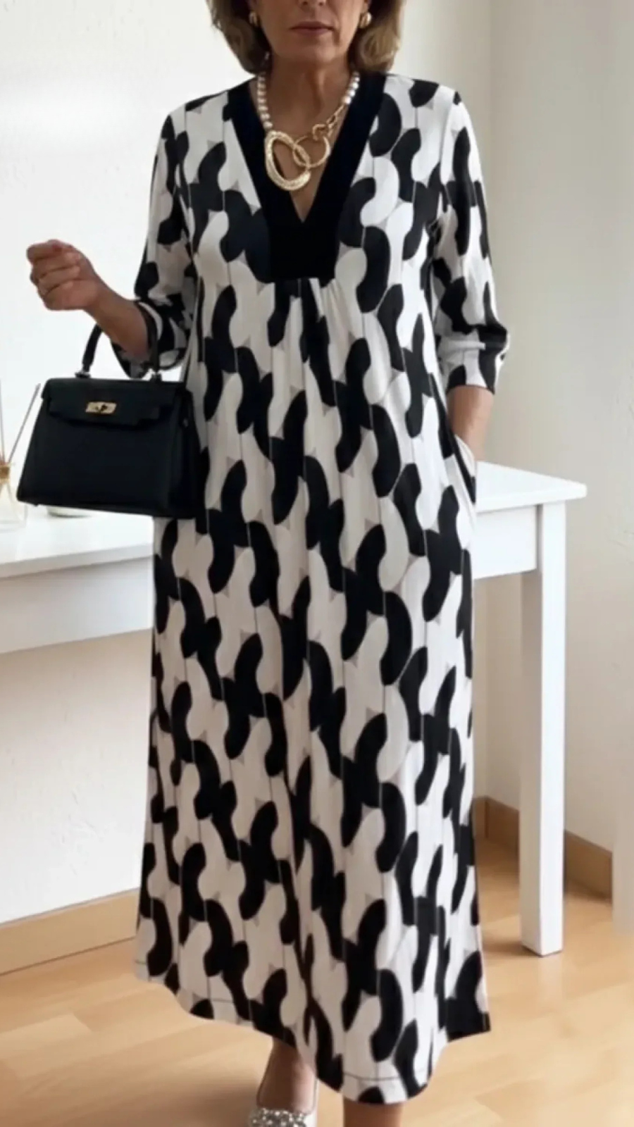 Vrouwen Maxi Jurk Met V-Hals en 3/4 Mouwen Elegant Zwart