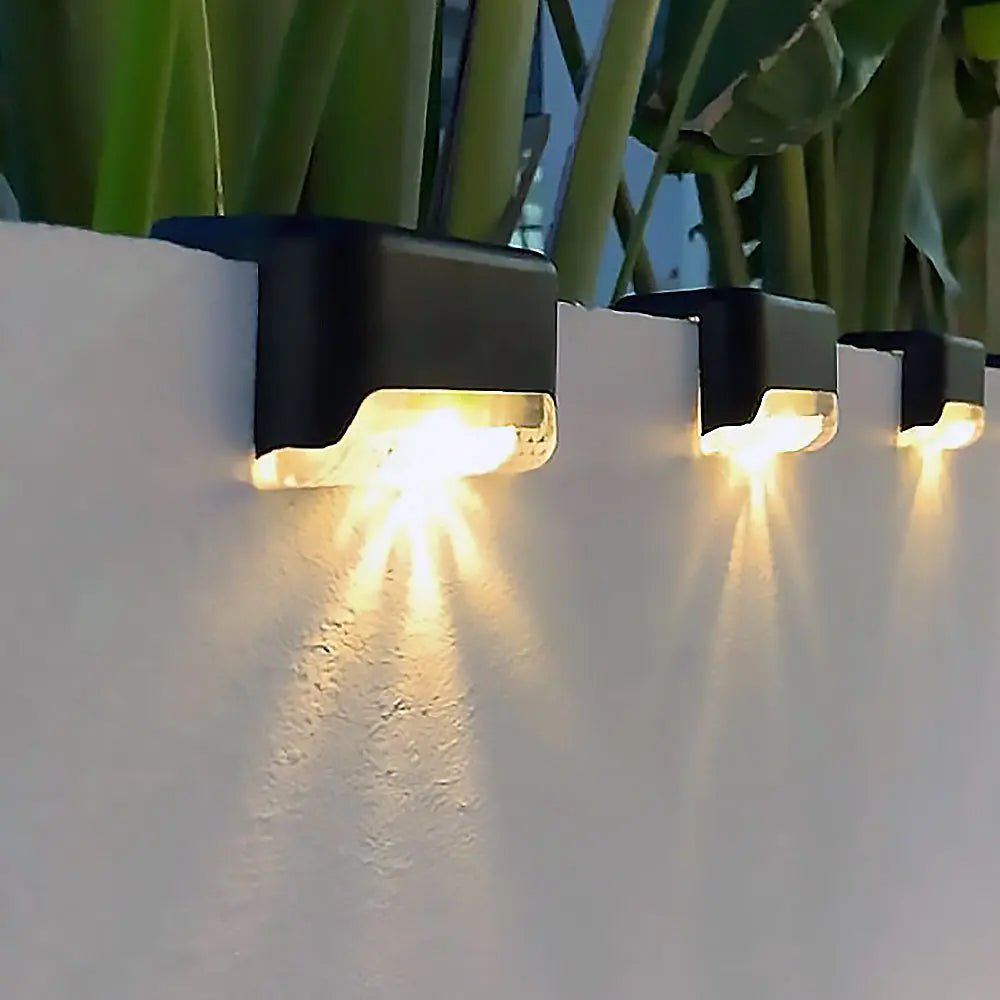 Solarlampen Buiten Set 4 Stuks ABS IP65 Warm Wit Bewegingssensor Terras Oprit Tuin Automatisch Zonne-energie Kabellos Wandlamp Buitenlamp