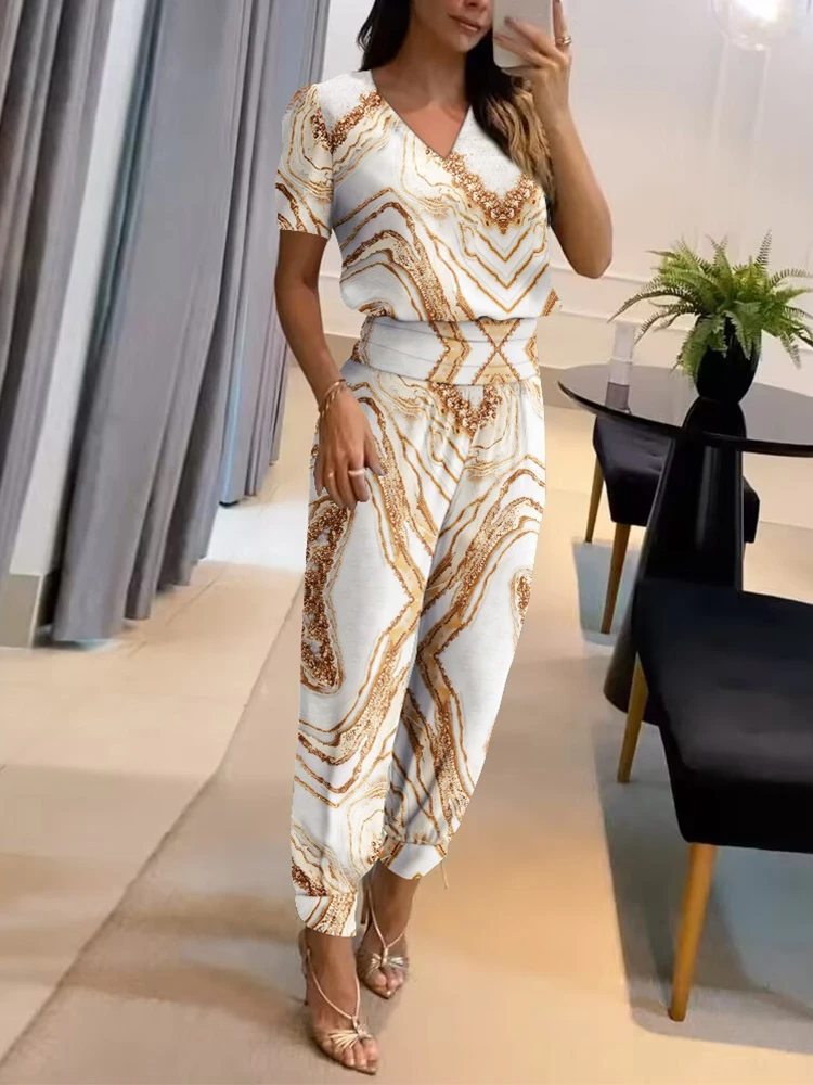 Stijlvolle Vrouwencollectie Elegante Outfit