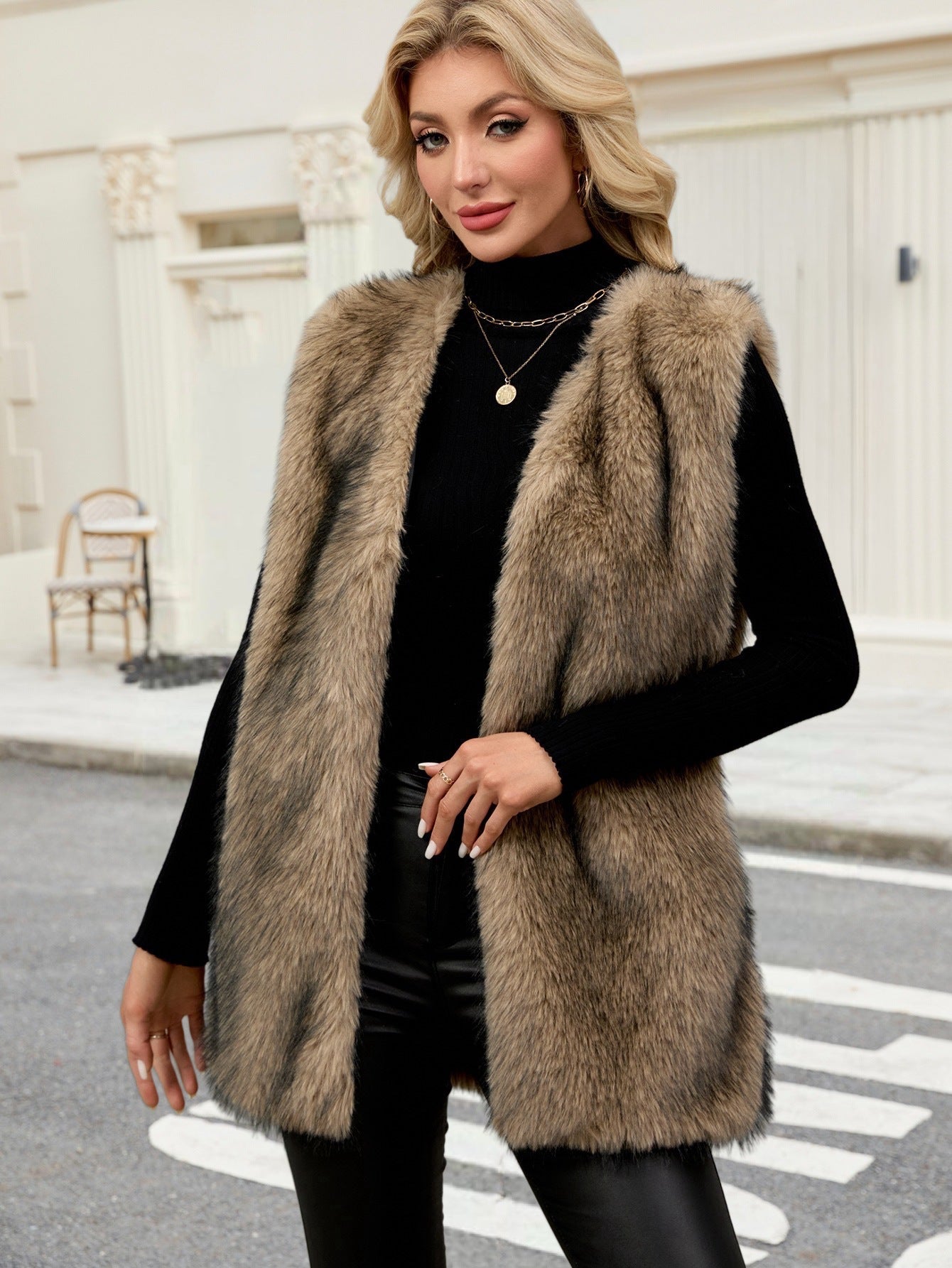 Dames Bodywarmer Faux Fur Zwart Wit Trendy