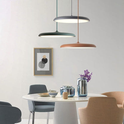 Moderne LED Hanglamp met Minimalistische Lijnen – Dimbare Eetkamerlamp in Meerdere Kleuren voor Scandinavisch Interieur