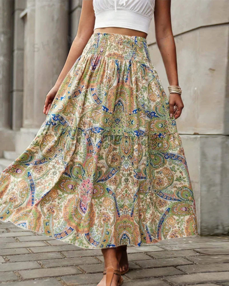 Vrouwelijke Rok met Paisley Print en Ruffles