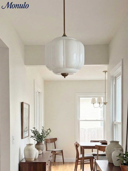 Vintage Kroonluchter met Crèmekleurige Glazen Kappen – Hanglamp in Retro-Stijl voor Eetkamer & Woonkamer