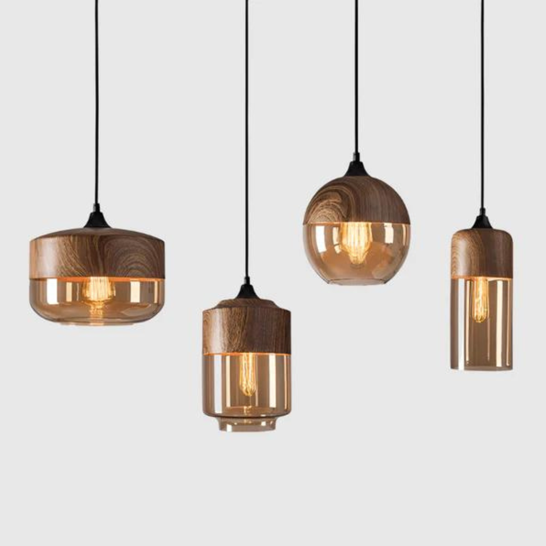 Scandinavische Hanglamp met Glazen Kap – Dimbaar Plafondlicht met Houtafwerking