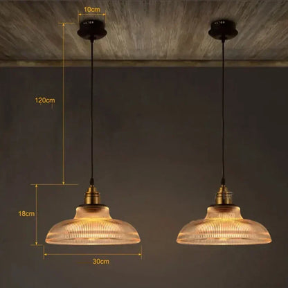Glazen hanglamp met ribbelglas en warm licht voor eetkamer, woonkamer en keuken