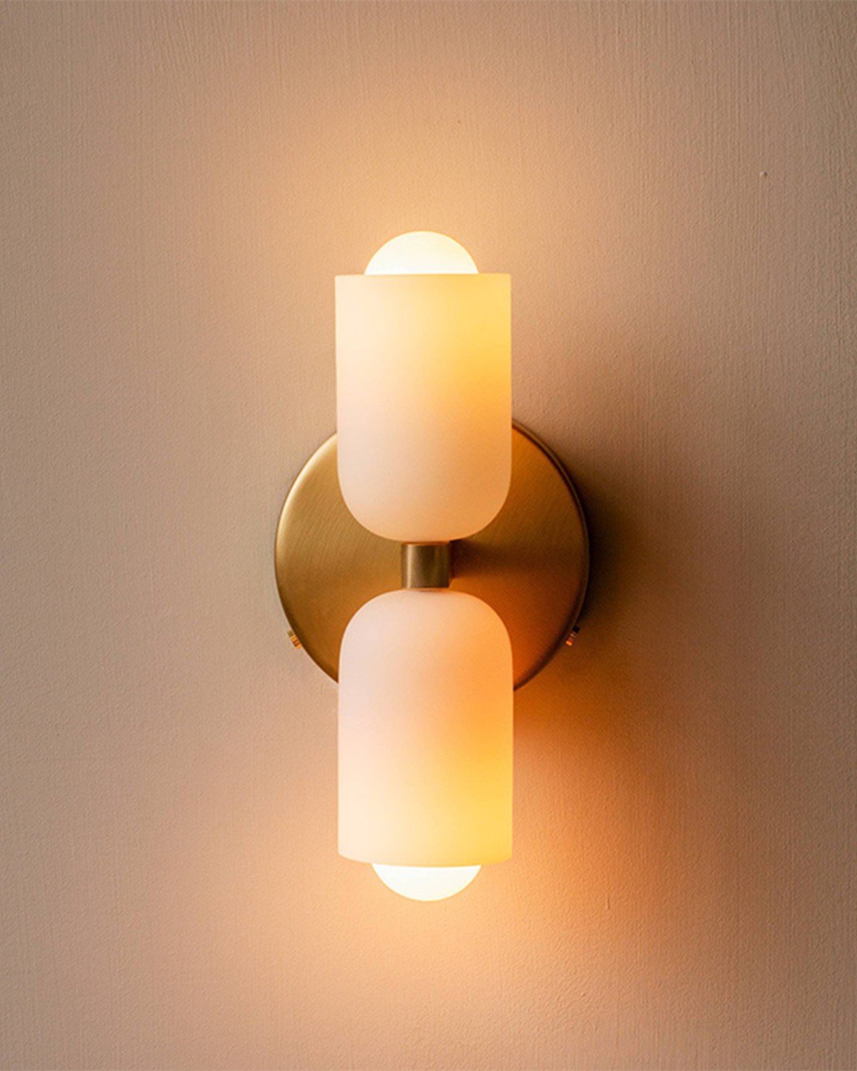 Wandlamp Dubbele Ronde Kap Zwart Frame Warm Sfeerlicht Slaapkamer Woonkamer Gang Minimalistische Wandverlichting Modern Japandi Scandinavisch Interieur