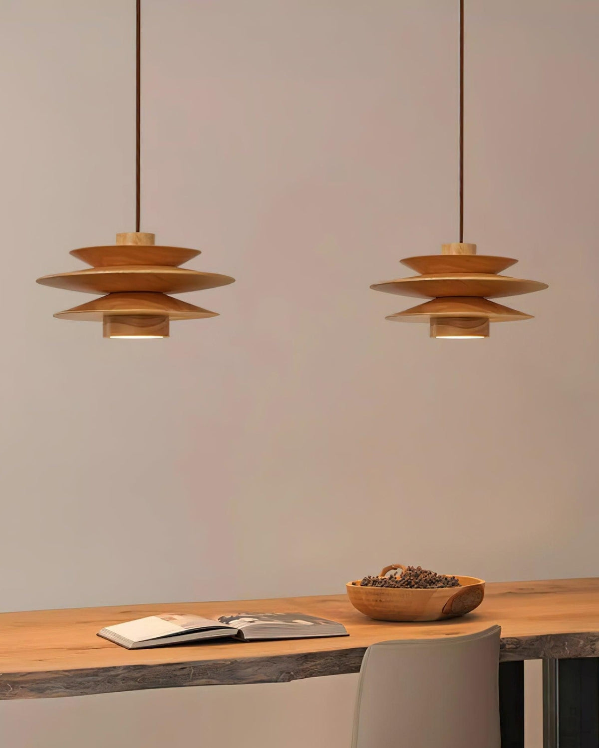 Moderne walnoot houten hanglamp met gelaagd design – stijlvolle plafondlamp voor eetkamer en woonkamer met warme lichtverspreiding