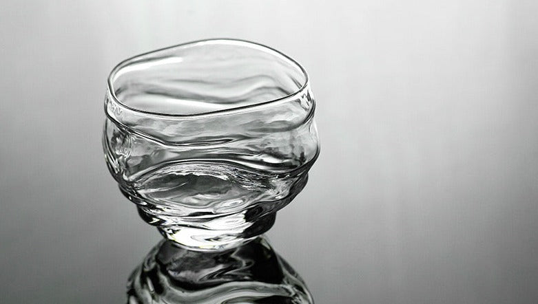 Japans Whiskyglas met Golvende Kristal Textuur 255ml Handgemaakt Premium Barware voor Spiritusproevers en Whiskyliefhebbers Luxe Drinkglas met Houten Kist Oceaanontwerp Kristalglas