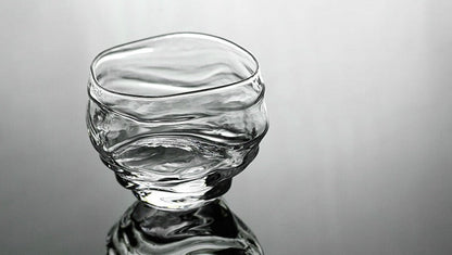 Japans Whiskyglas met Golvende Kristal Textuur 255ml Handgemaakt Premium Barware voor Spiritusproevers en Whiskyliefhebbers Luxe Drinkglas met Houten Kist Oceaanontwerp Kristalglas