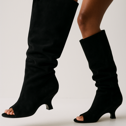 Vrouwelijke Kniekousen met Sleufjes en Hak in Slouchy Stijl