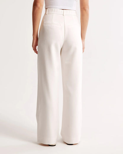 Vrouwelijke Zomerbroek Stijlvolle Mia Broek Korte Broek