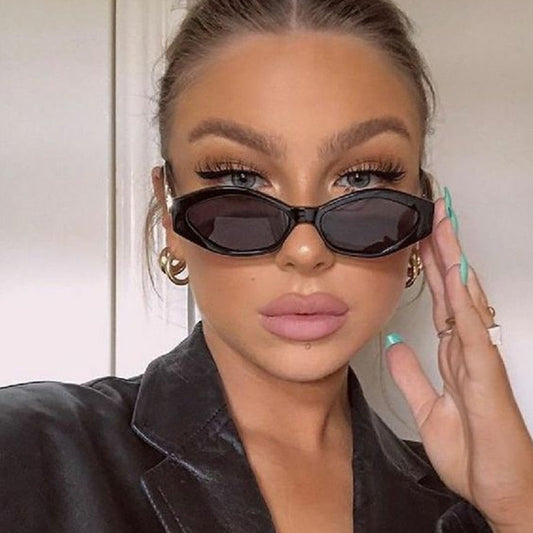 Dames Zonnebril Cat Eye met Statement Pootjes Hoekig Design - StudioMarella