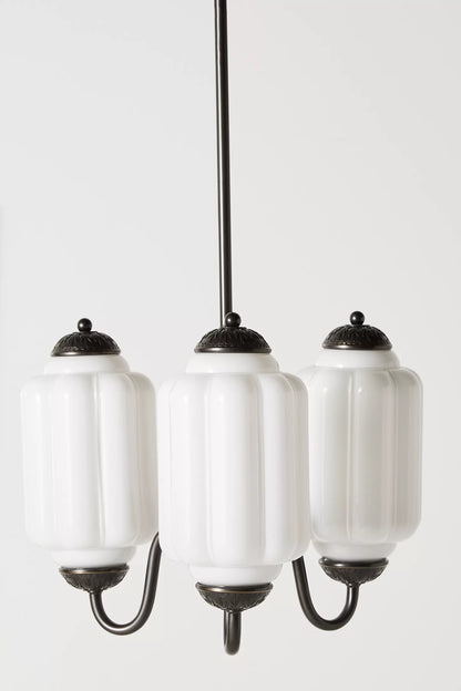 Melkglazen Kroonluchter Vintage Afwerking Tijdloze Elegantie Klassieke Verlichting voor Eetkamer Woonkamer