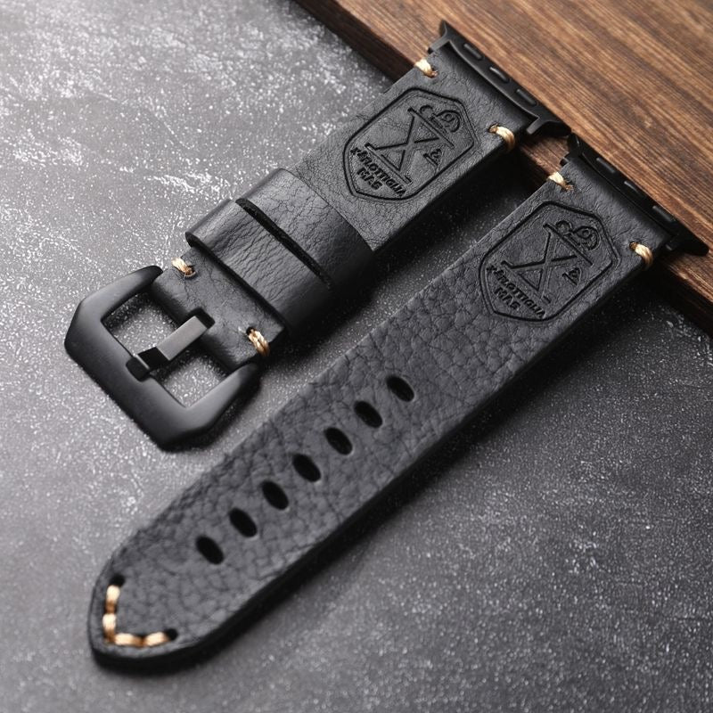 Vintage Leren Horlogeband voor Apple Watch met Handgestikte Naden en Volledig Narfleder Afwerking | Verstelbare Bandje 40-49mm voor Authentieke Retro Look Patina Ontwikkeling
