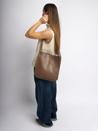 Vegan Leren Schoudertas Halfrond Elegant en Ruim