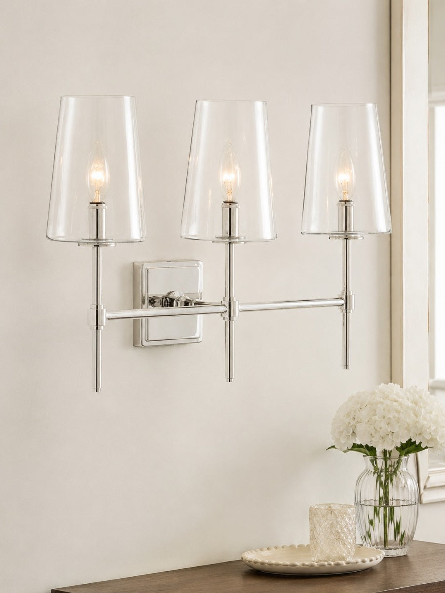 Glazen Wandlamp met Helder Glas – Enkelvoudige tot Drievoudige Configuratie – Elegante Badkamerverlichting