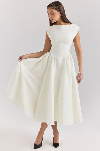 Elegante Jurk met Tijdloos Design en Flatterende Pasvorm