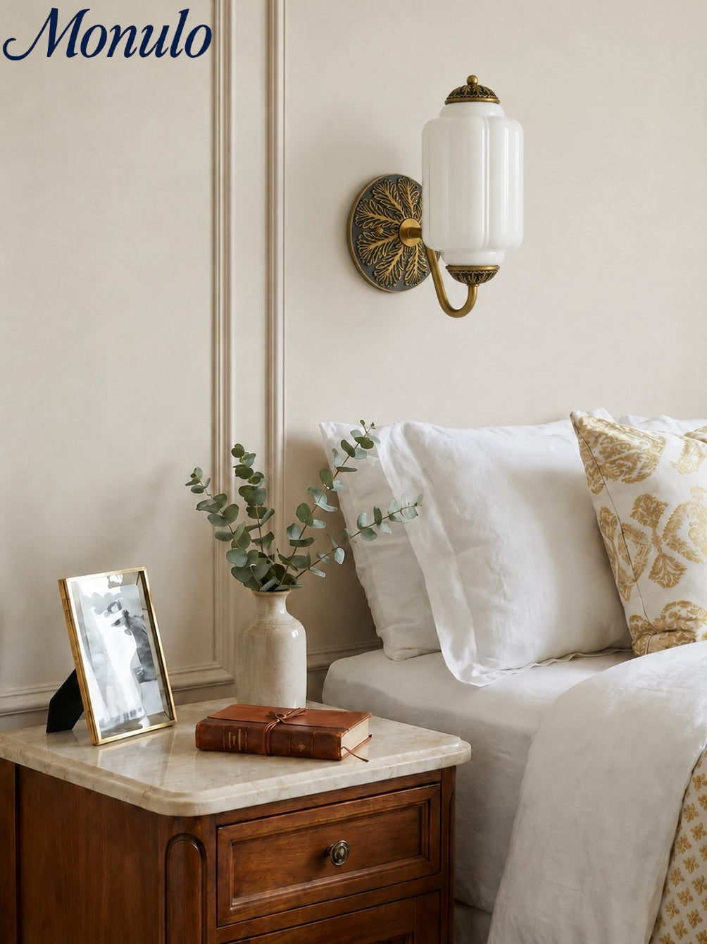 Melkglazen Wandlamp Eloise voor Hal en Slaapkamer | Vintage Wandverlichting met Melkwit Glas