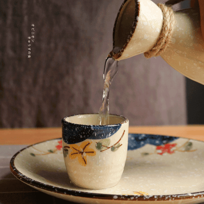 Japans Sakura Sake Serviesset met Karaf en Kopjes – Keramiek met Kersenbloesem Motief