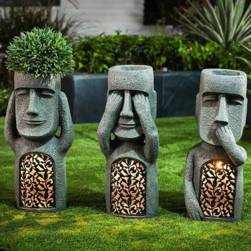 Gezicht Plantenpot met Zonne-LED Verlichting Grijs Kunstharz 25 cm Drie Wijze Apen Motief Sculptuur voor Tuin Terras Binnen en Buiten Weerbestendig Decoratief Solarpaneel Minimalistische Gezichtsvorm