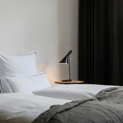 Moderne LED-tafelverlichting met strakke vormgeving - Minimalistisch design - Energiezuinig - Warm wit 2700K - Dimbaar bureaulamp - Sansoti