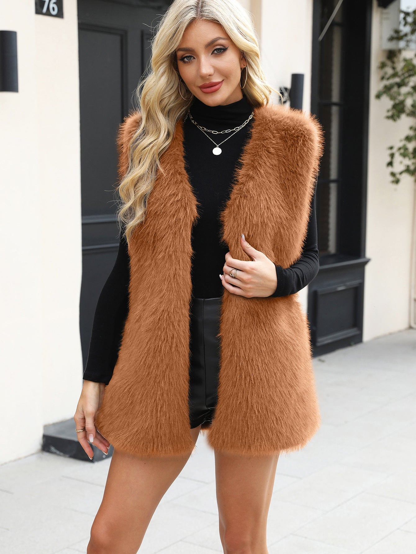 Dames Bodywarmer Faux Fur Zwart Wit Trendy