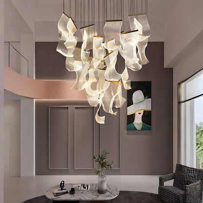 Moderne Design Kroonluchter Met Gelaagde Acryl Bladen En Verstelbare Hoogte