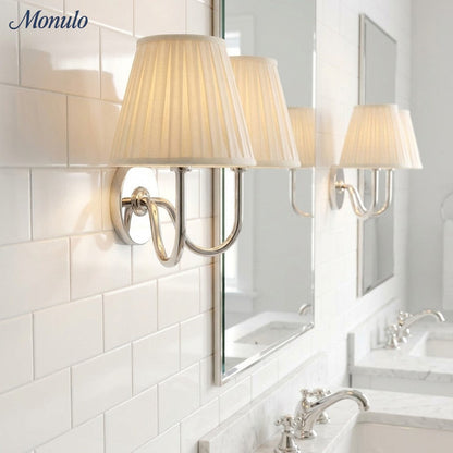 Wandlamp met Geplisseerde Stoffen Kap – Klassieke Verlichting voor Slaapkamer en Woonkamer
