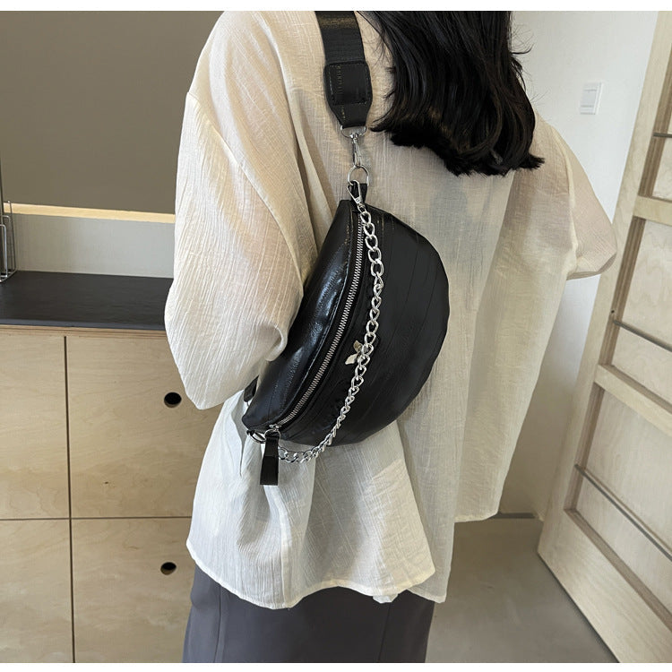 Dames Crossbody Tas met Ketting Detail Hippe Stijl → Dames Crossbody Tas Ketting Detail Chic Design